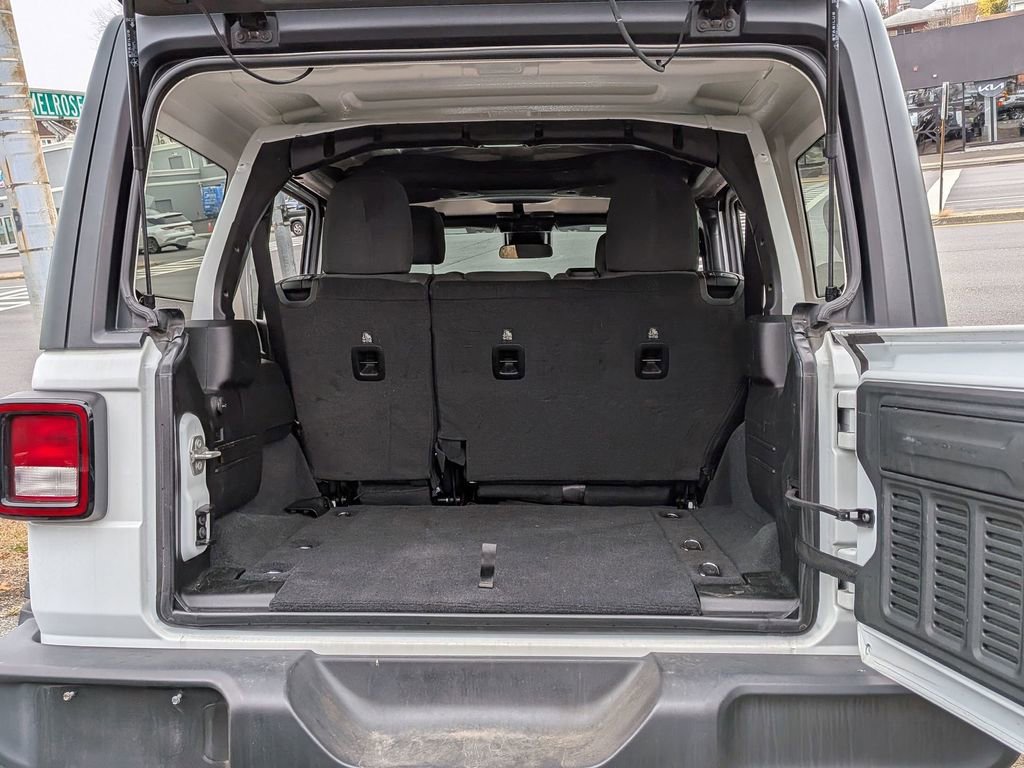 Used 2024 Jeep Wrangler Sport S image 8