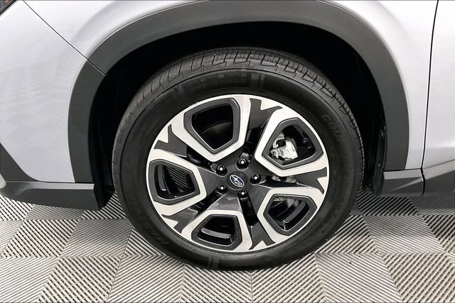 Used 2023 Subaru Ascent Limited w/ Technology Package AWD/4WD image 10