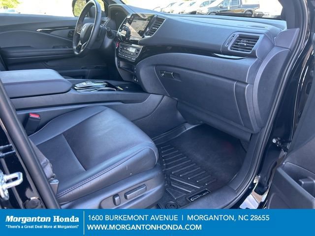 Used 2025 Honda Passport Black Edition image 42