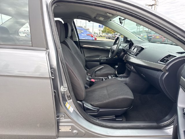 Used 2015 Mitsubishi Lancer ES FWD image 9