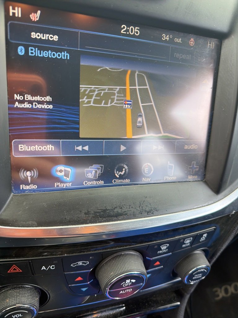 Used 2014 Chrysler 300 C image 3