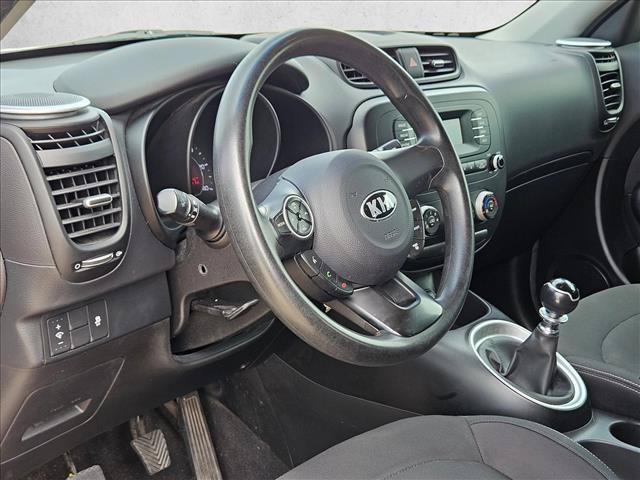 Used 2015 Kia Soul FWD image 10