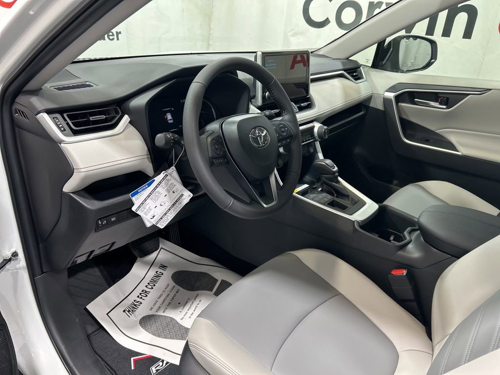 Used 2025 Toyota RAV4 XLE Premium image 19