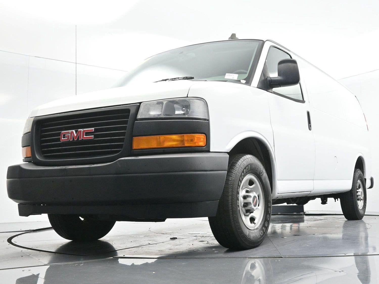 Used 2018 GMC Savana 2500 w/ Enhanced Convenience Package RWD image 40