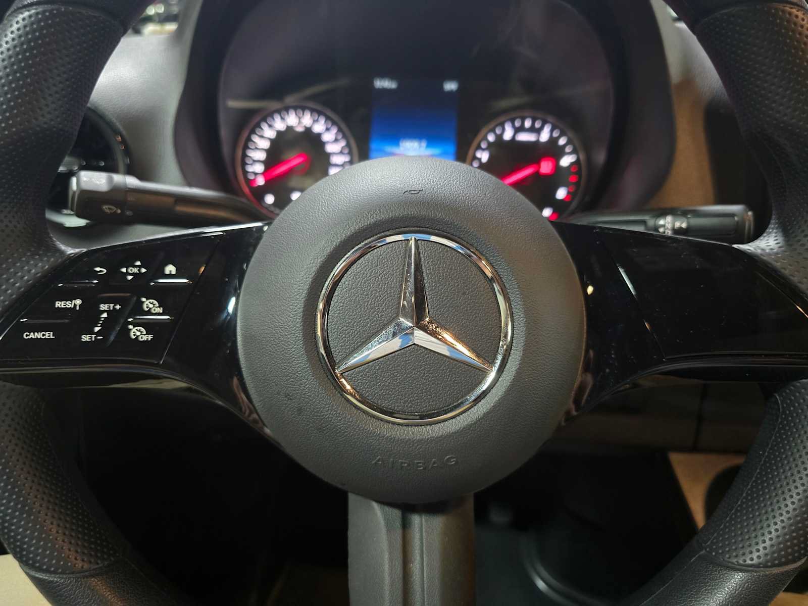 Used 2025 Mercedes-Benz Sprinter 2500 image 24