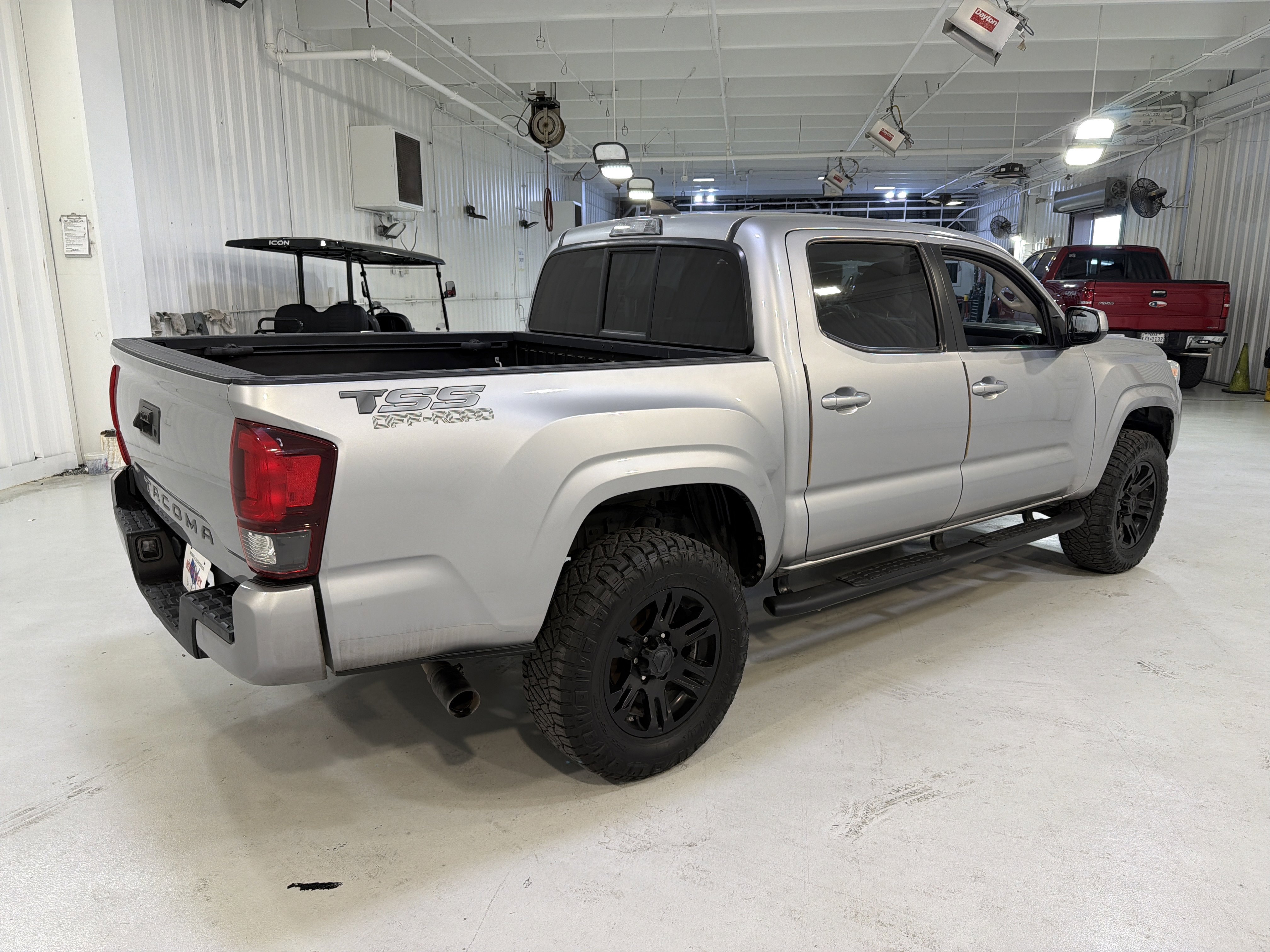 Used 2020 Toyota Tacoma SR w/ SR Convenience Package image 5