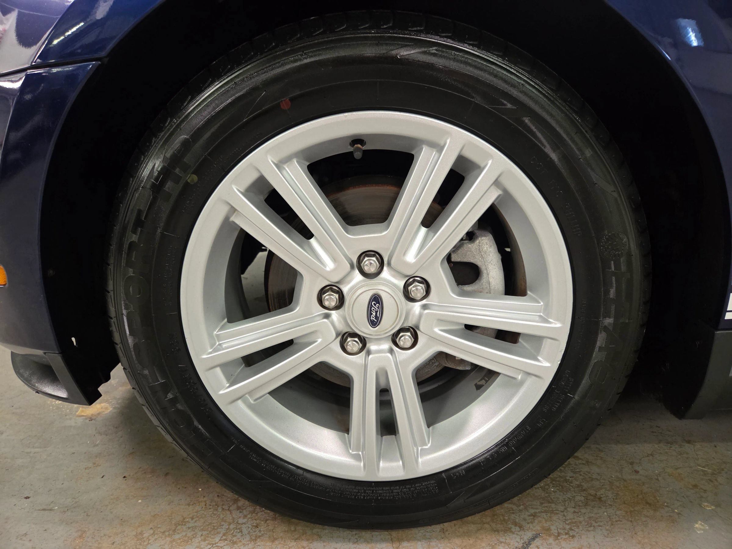 Used 2010 Ford Mustang Convertible RWD image 14