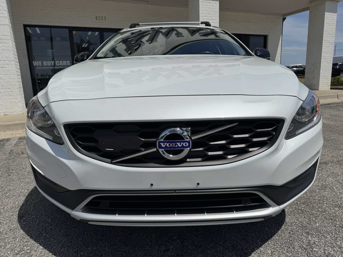 Used 2018 Volvo V60 T5 Cross Country AWD/4WD image 37