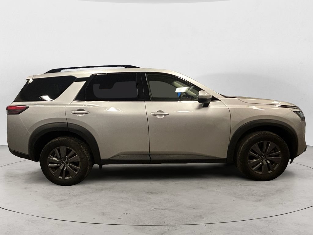 Used 2025 Nissan Pathfinder SV AWD/4WD image 7