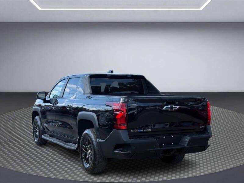 Used 2024 Chevrolet Silverado EV W/T image 5