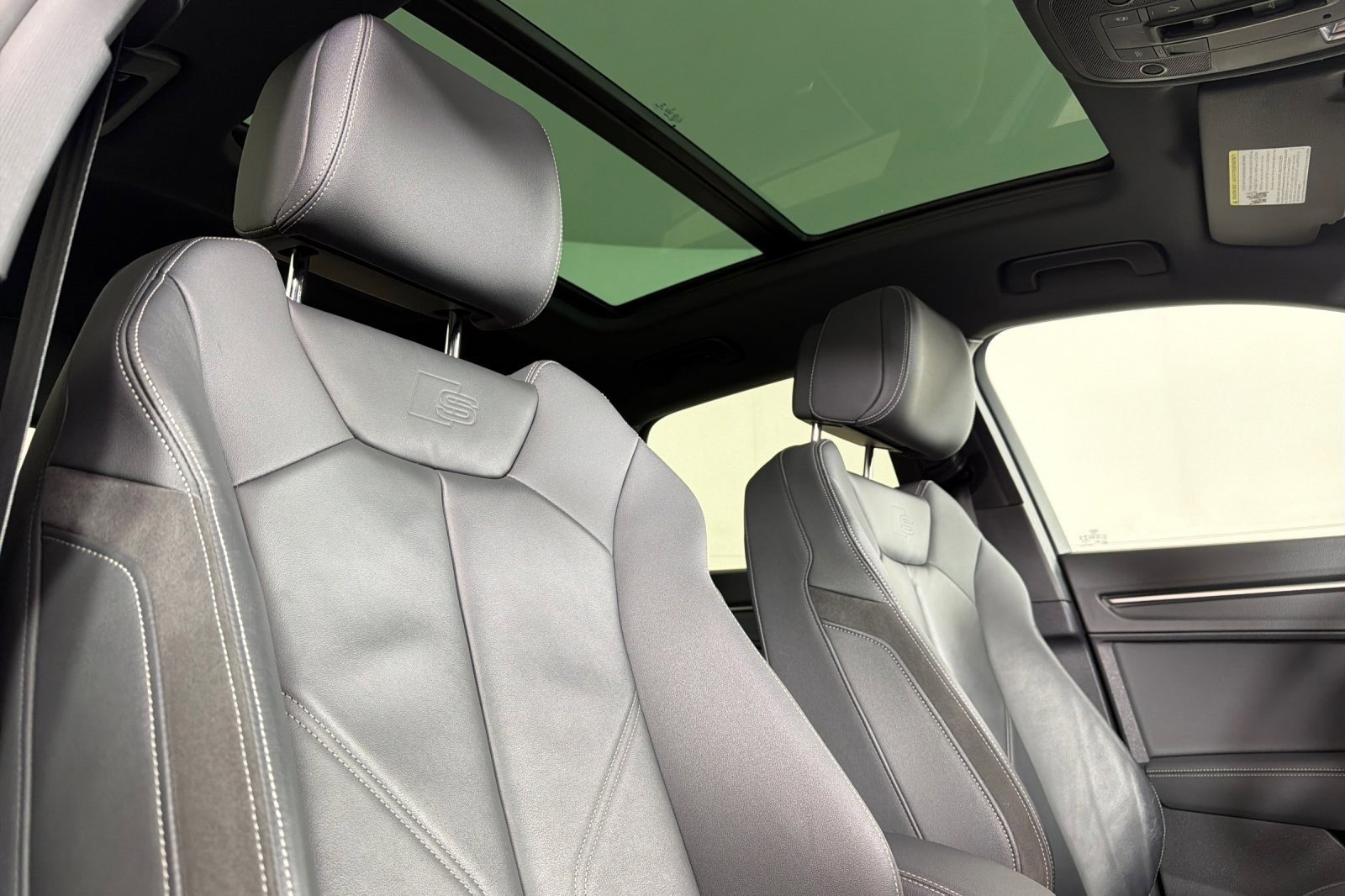 Used 2022 Audi Q3 2.0T Premium image 16