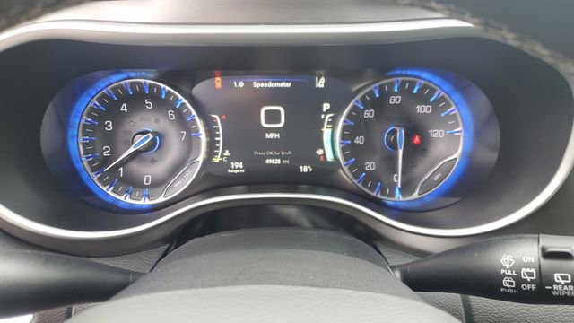 Certified 2024 Chrysler Pacifica Touring-L image 12