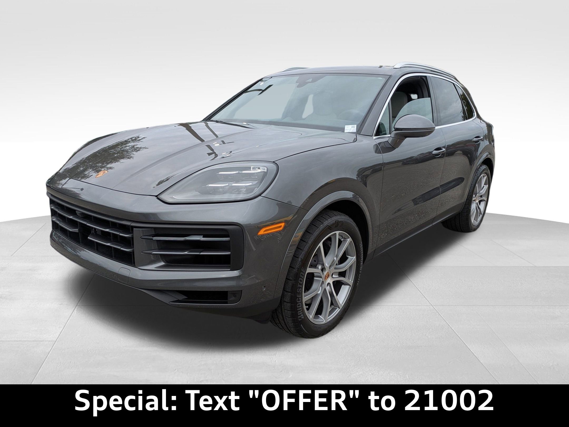 Used 2025 Porsche Cayenne image 8