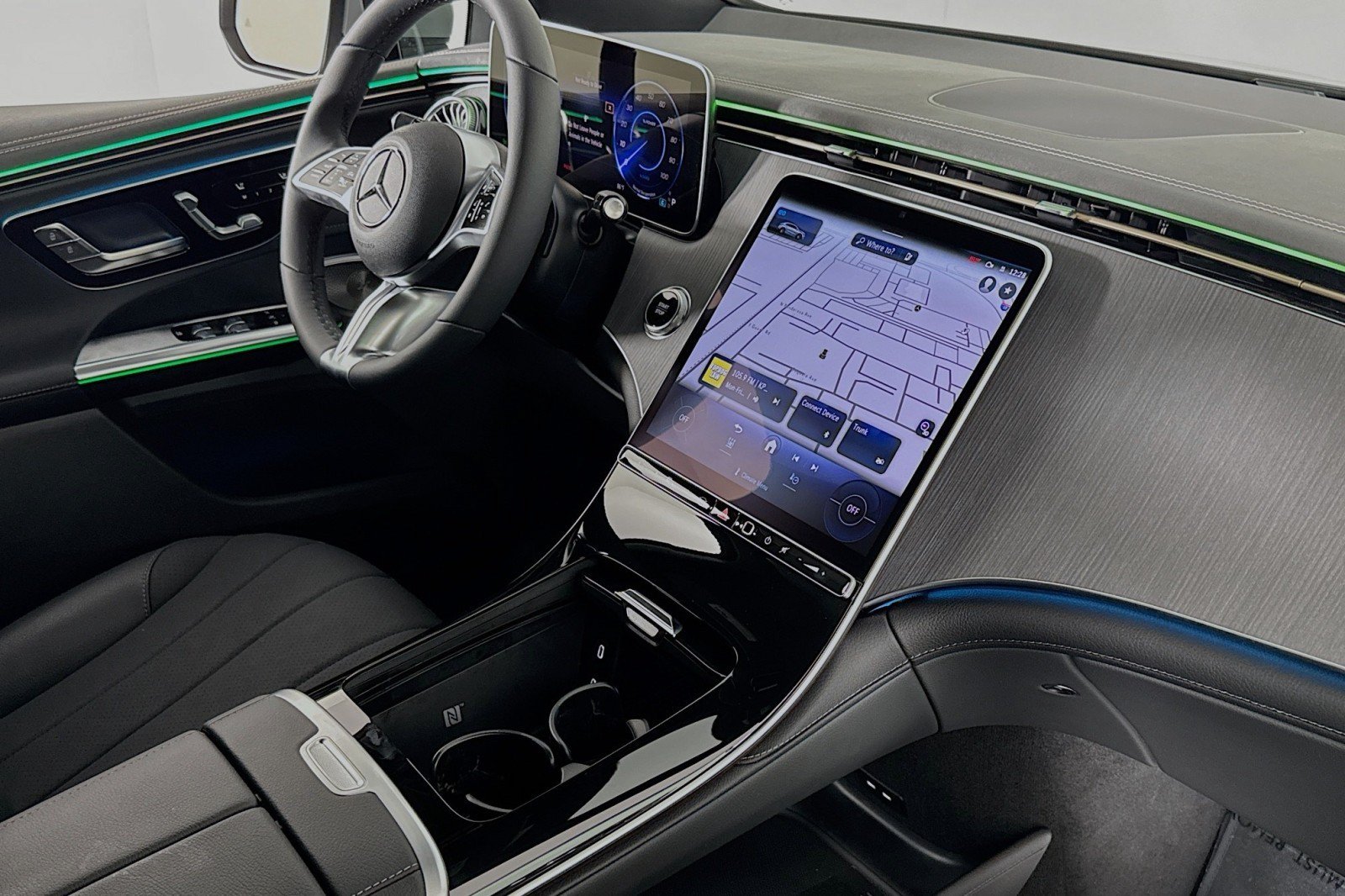 New 2026 Mercedes-Benz EQE 320 4MATIC SUV image 14