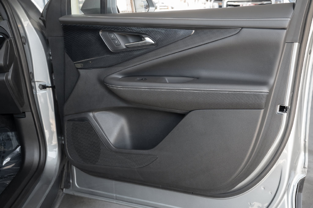 Used 2024 Chevrolet Blazer EV LT AWD/4WD image 41