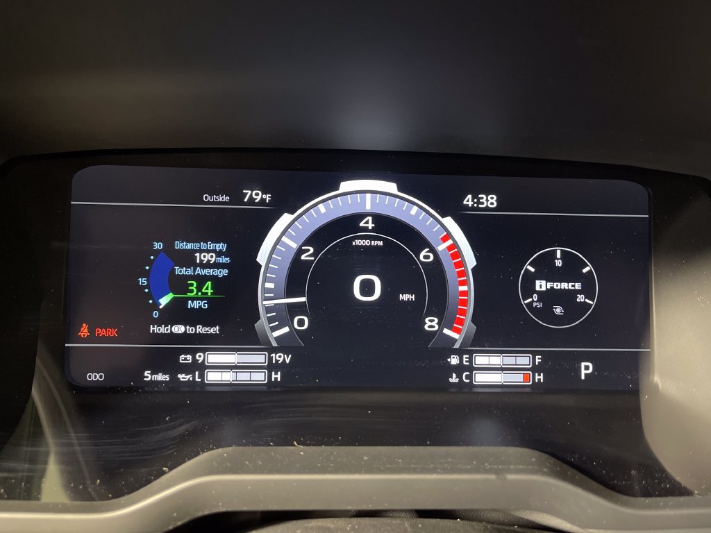 New 2026 Toyota Tundra Platinum w/ TRD Off-Road Package AWD/4WD image 18
