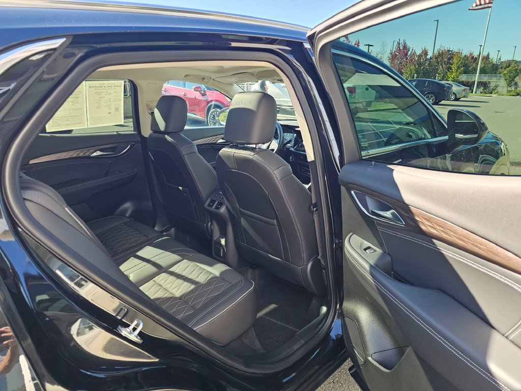 Used 2023 Buick Envision Avenir AWD/4WD image 49