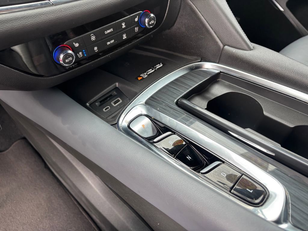 Used 2024 Buick Enclave Premium image 18