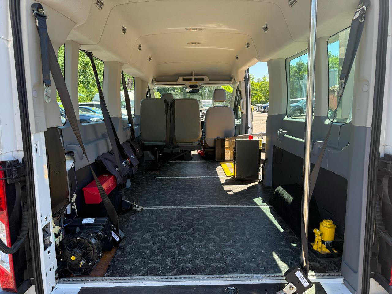 Used 2015 Ford Transit 350 XL RWD image 13