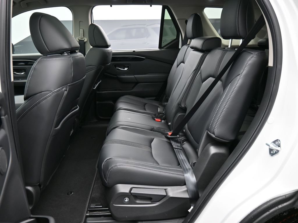 New 2025 Honda Pilot Touring image 22