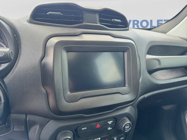 Used 2021 Jeep Renegade Latitude w/ Sun & Sound Group FWD image 16
