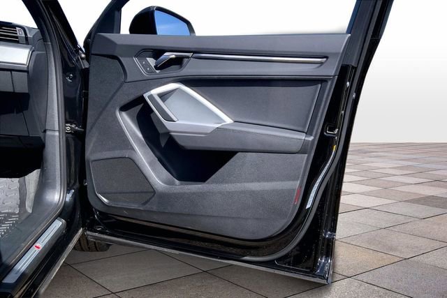 Certified 2025 Audi Q3 2.0T Premium w/ Convenience Package image 27