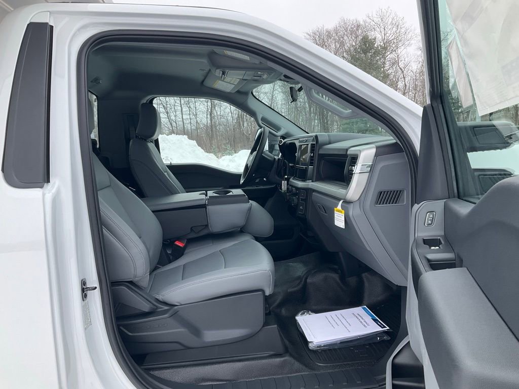 New 2026 Ford F550 4x4 Regular Cab Super Duty image 17