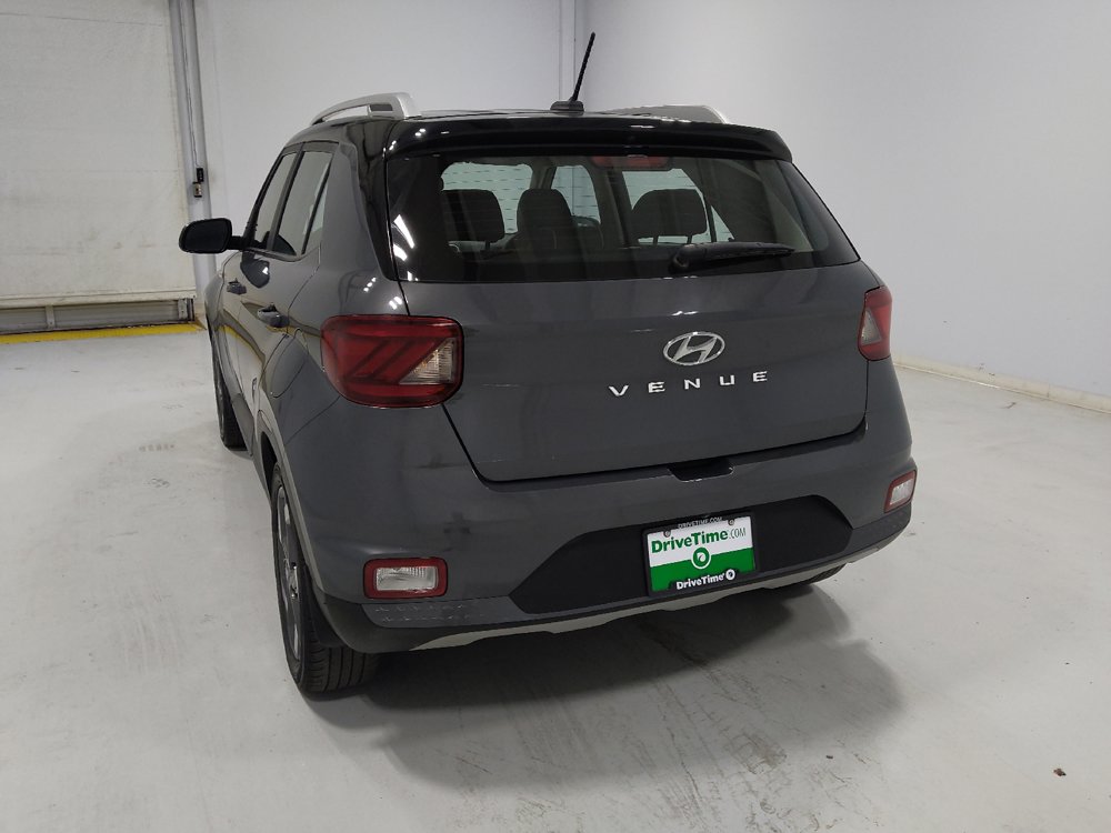 Used 2025 Hyundai Venue Limited FWD image 6