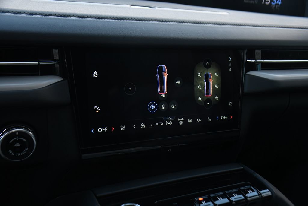 New 2026 Lincoln Navigator L Reserve w/ Jet Appearance Package image 34
