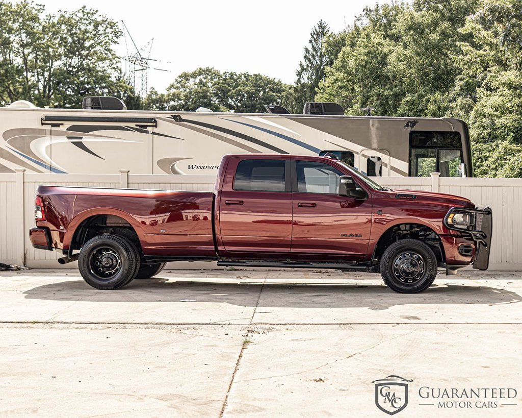 Used 2024 RAM 3500 Big Horn w/ Night Edition AWD/4WD image 7
