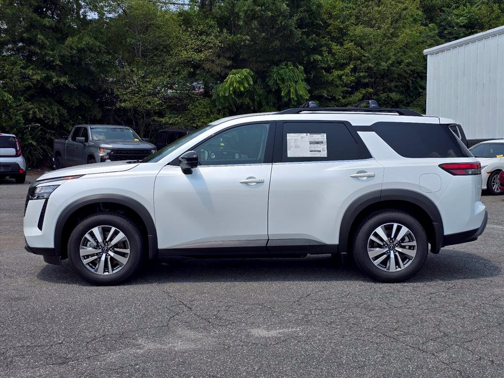 New 2026 Nissan Pathfinder SL FWD image 18