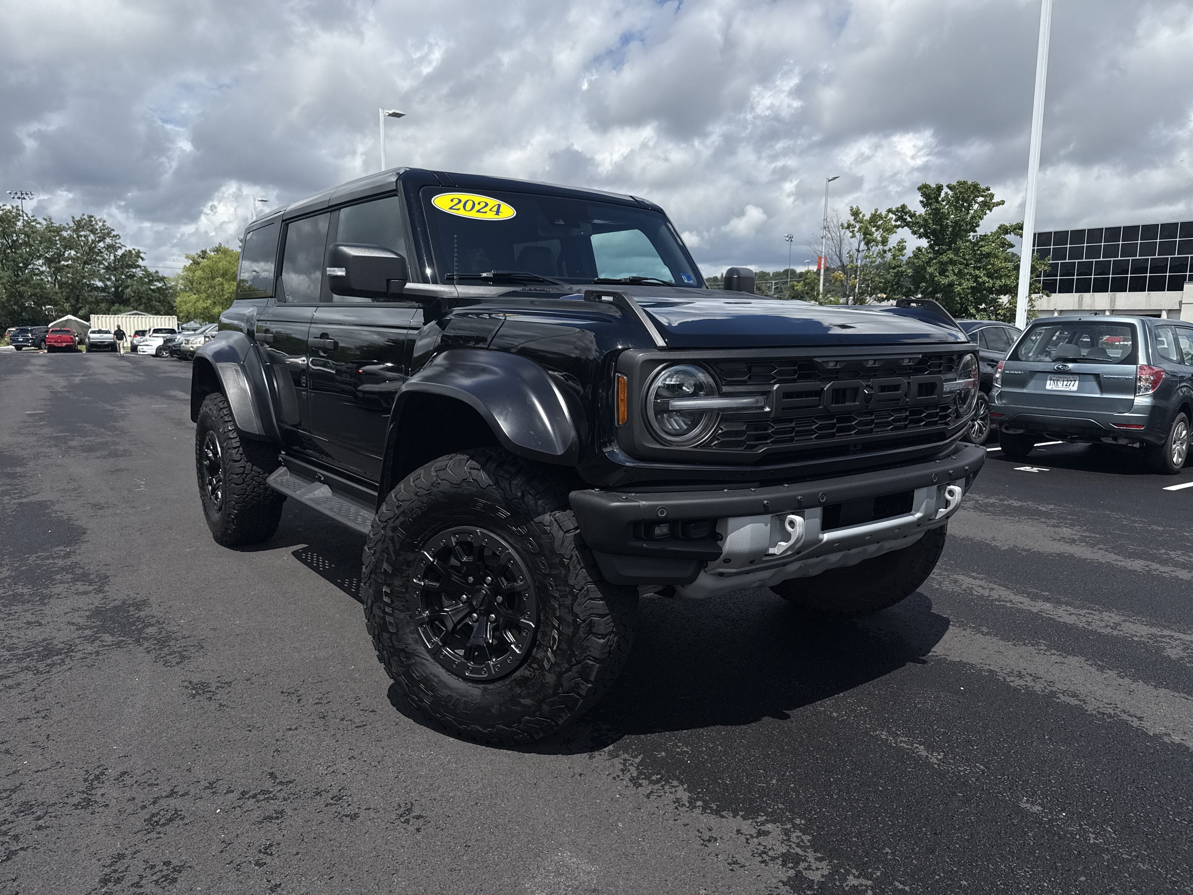 Used 2024 Ford Bronco Raptor AWD/4WD image 2