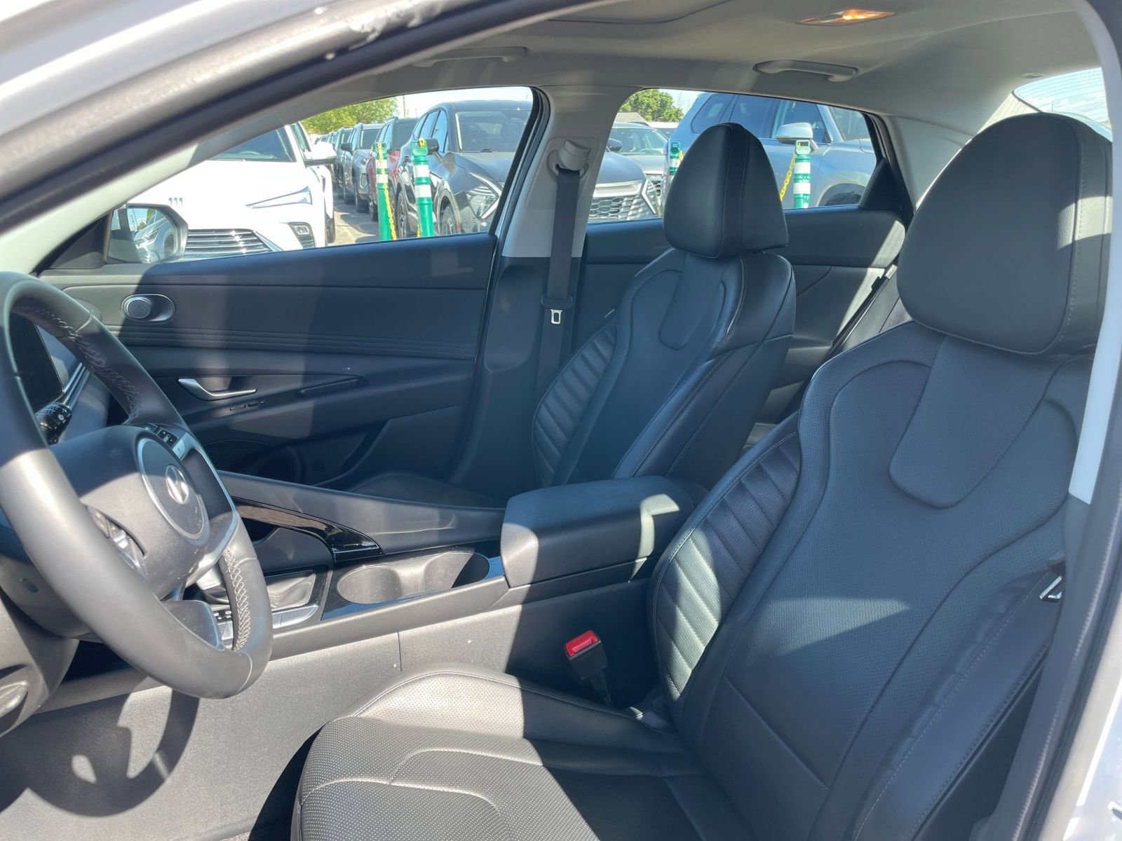 Used 2025 Hyundai Elantra Limited FWD image 39