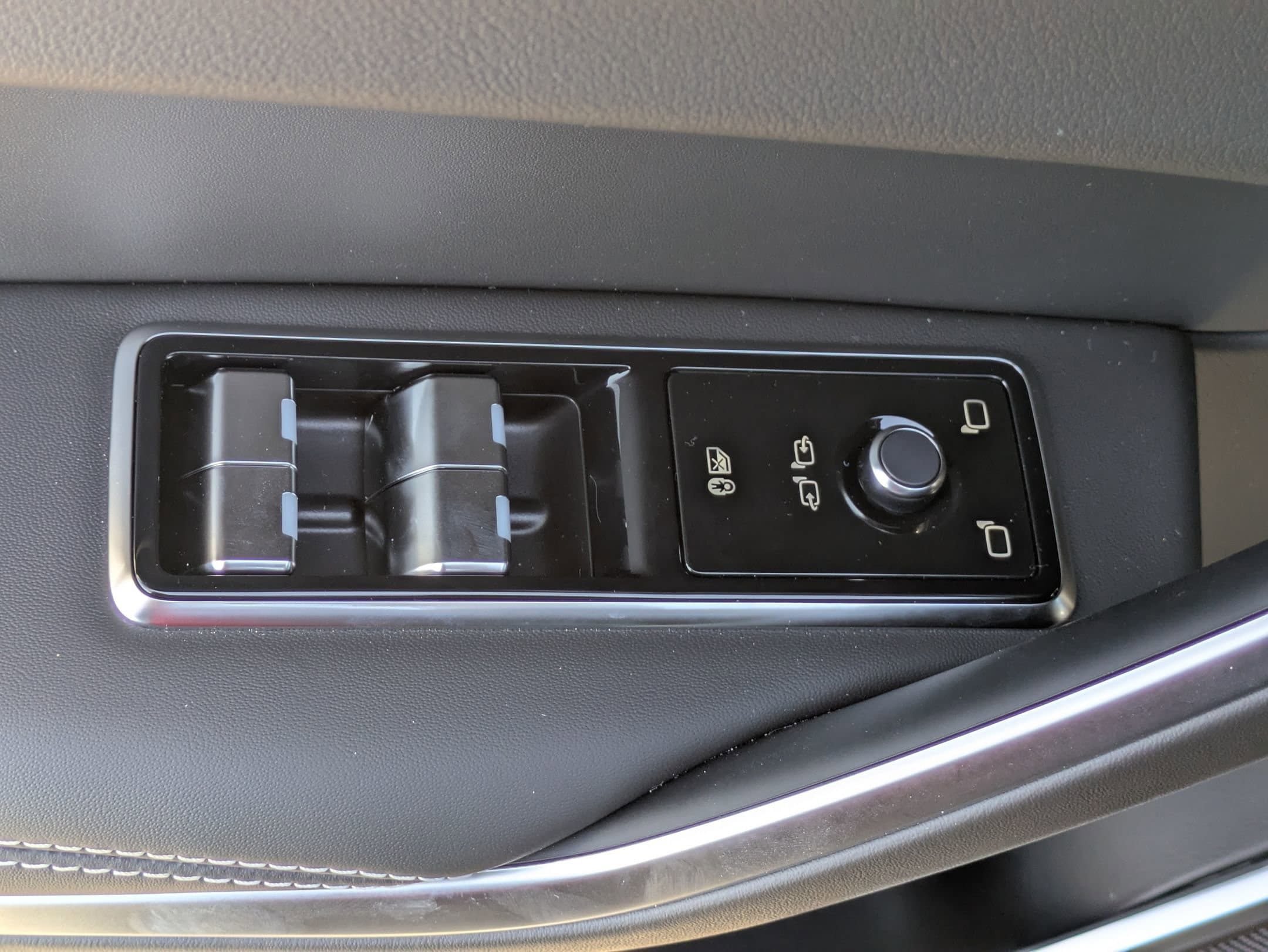 New 2026 Jaguar F-PACE R-Dynamic S AWD/4WD image 22