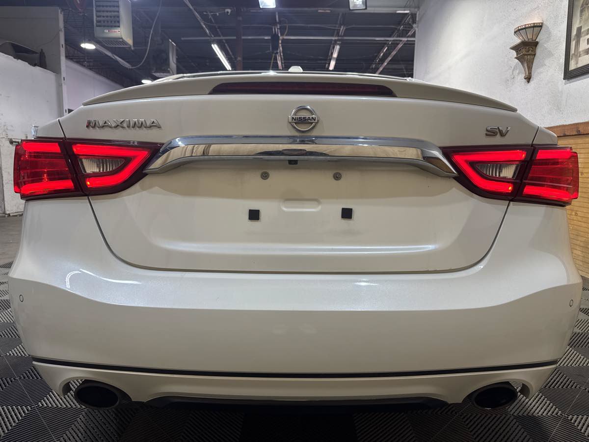 Used 2016 Nissan Maxima 3.5 SV w/ Interior Lighting Package FWD image 3