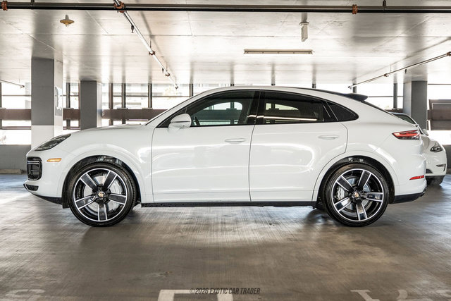 Used 2023 Porsche Cayenne Turbo AWD/4WD image 3