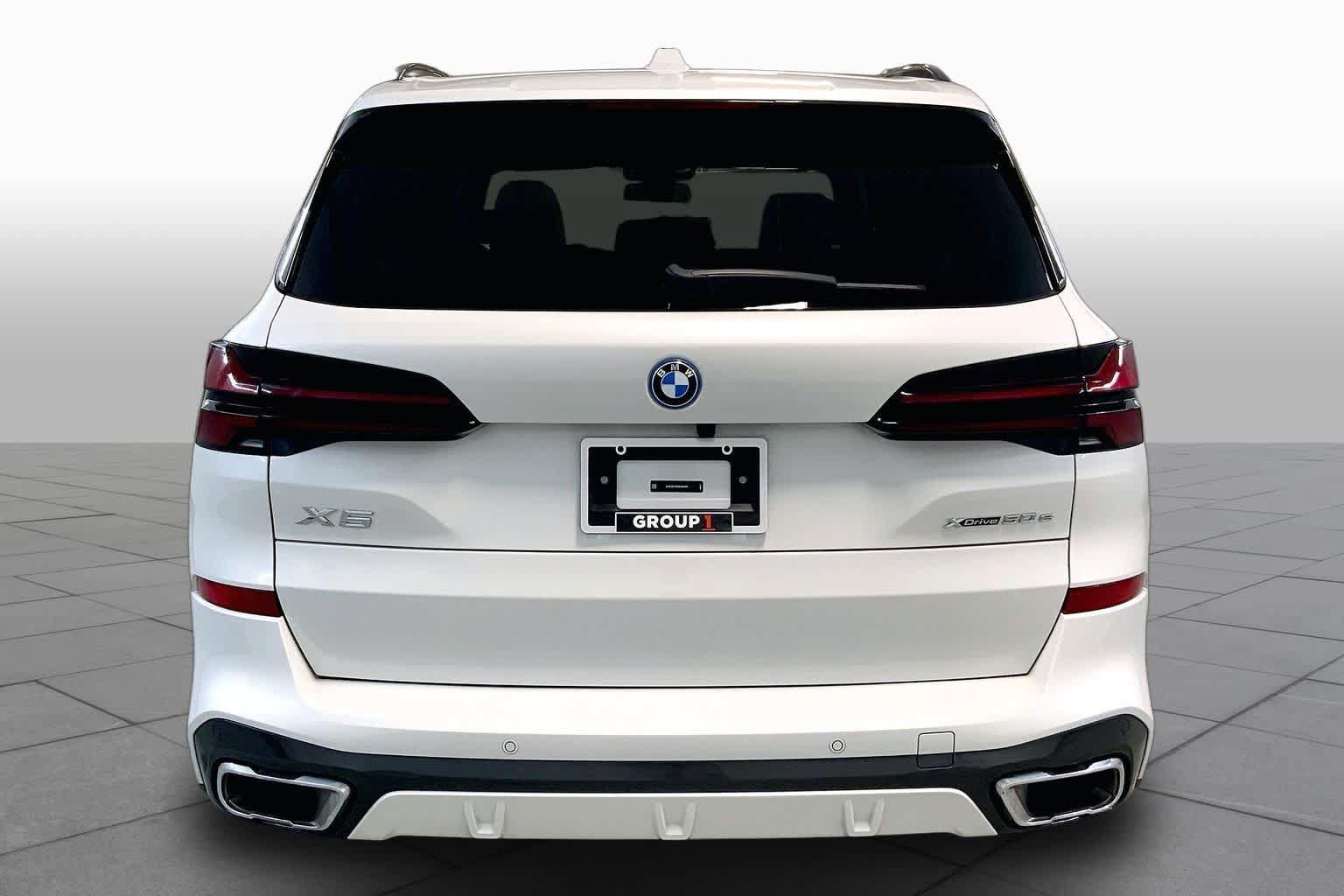 Certified 2024 BMW X5 xDrive50e w/ Executive Package AWD/4WD image 4