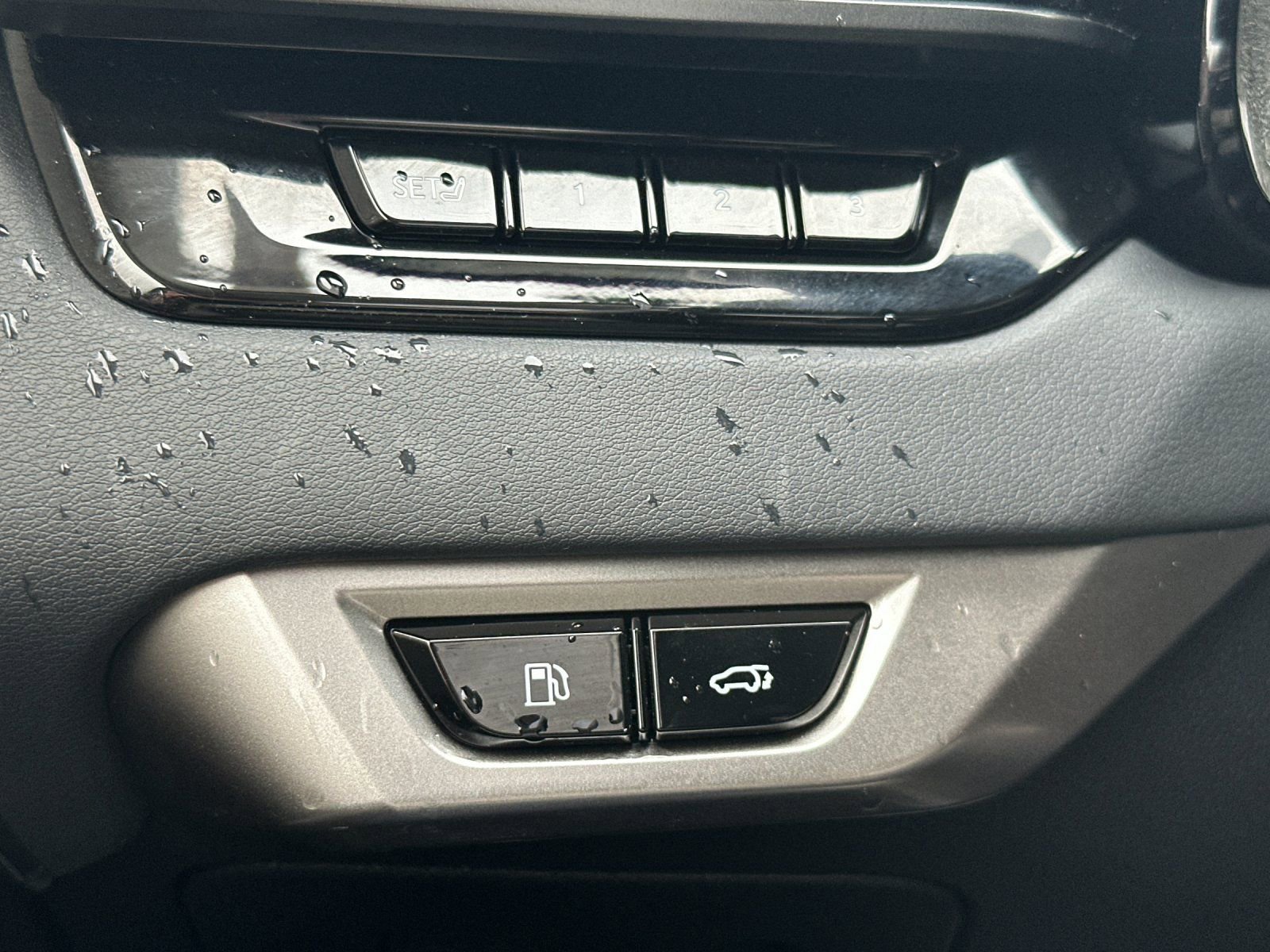 Used 2024 Lexus RX 350 w/ Convenience Package image 28