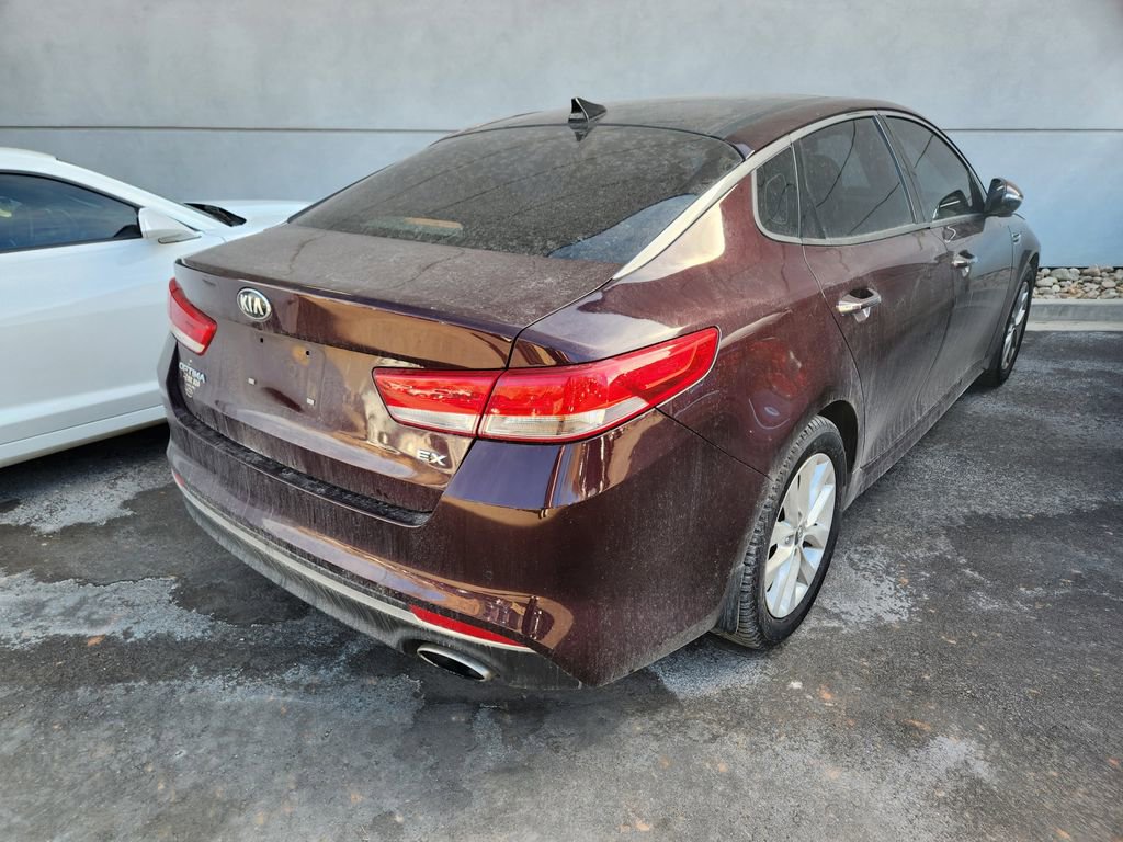 Used 2017 Kia Optima EX w/ Premium Package image 10