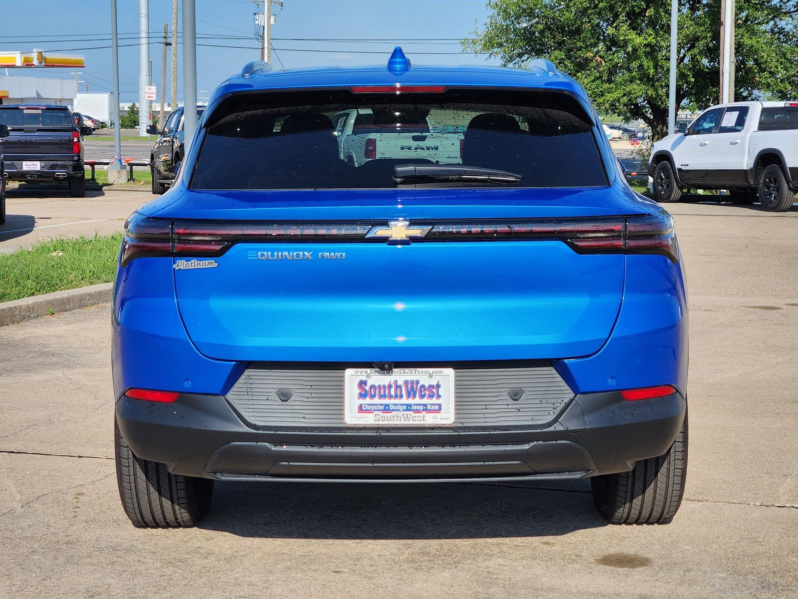 Used 2026 Chevrolet Equinox EV LT AWD/4WD image 7