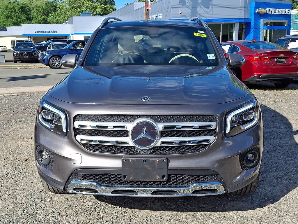 Used 2021 Mercedes-Benz GLB 250 4MATIC image 2