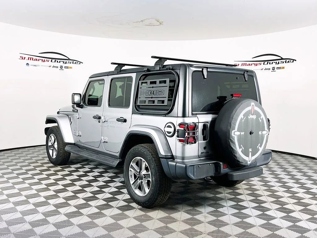 Used 2019 Jeep Wrangler Unlimited Sahara w/ Cold Weather Group AWD/4WD image 6