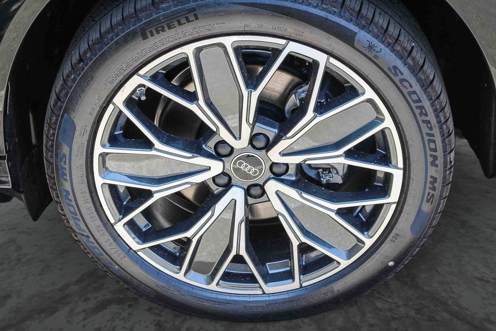 Used 2025 Audi Q5 Premium Plus image 12