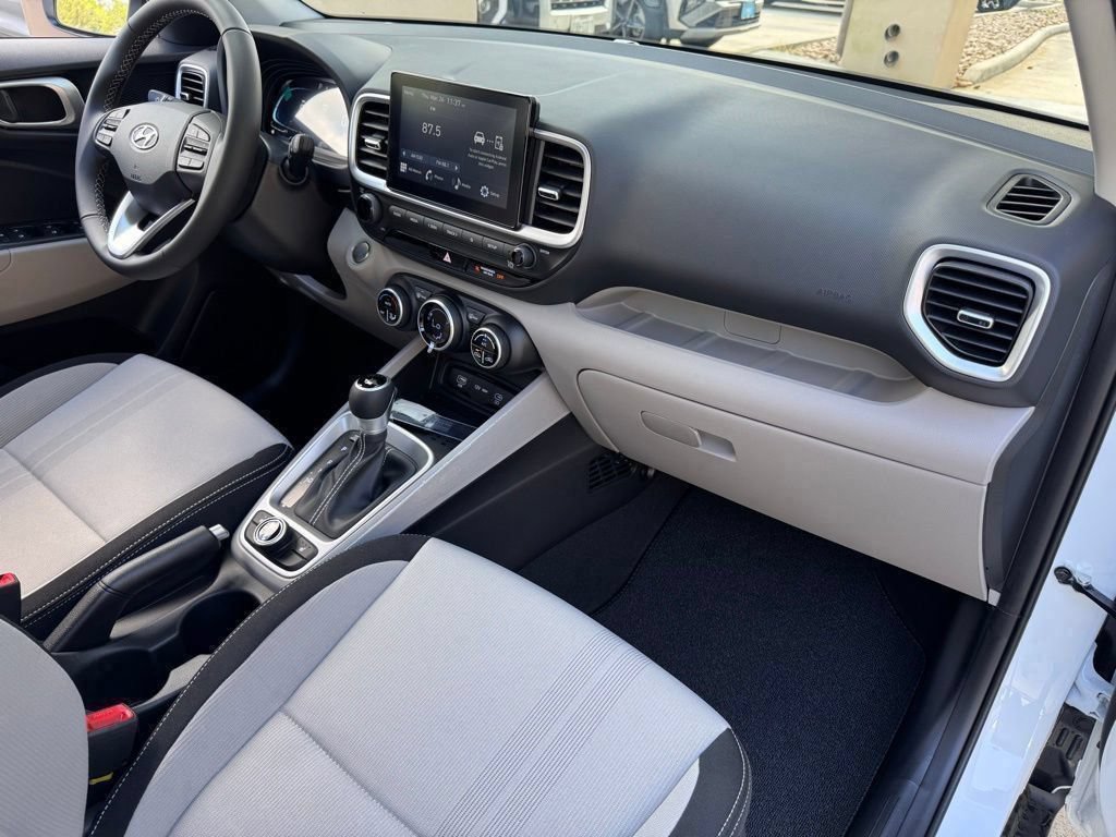 New 2026 Hyundai Venue SEL FWD image 16