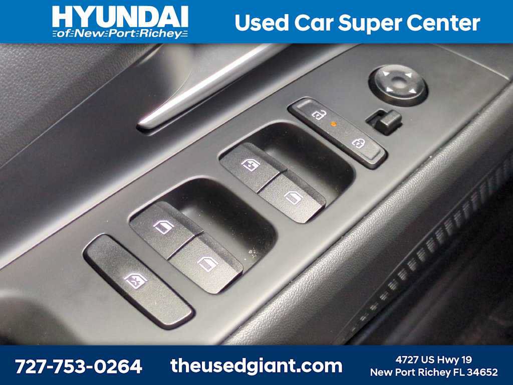 Certified 2025 Hyundai Elantra SEL FWD image 26