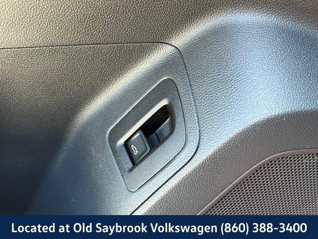 Used 2022 Volkswagen Atlas SEL Premium image 34