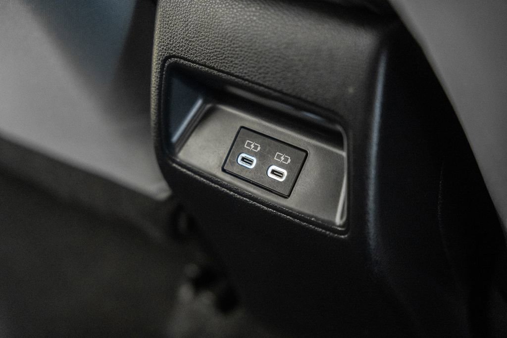 Used 2024 Toyota Corolla SE w/ SE Convenience Package image 27