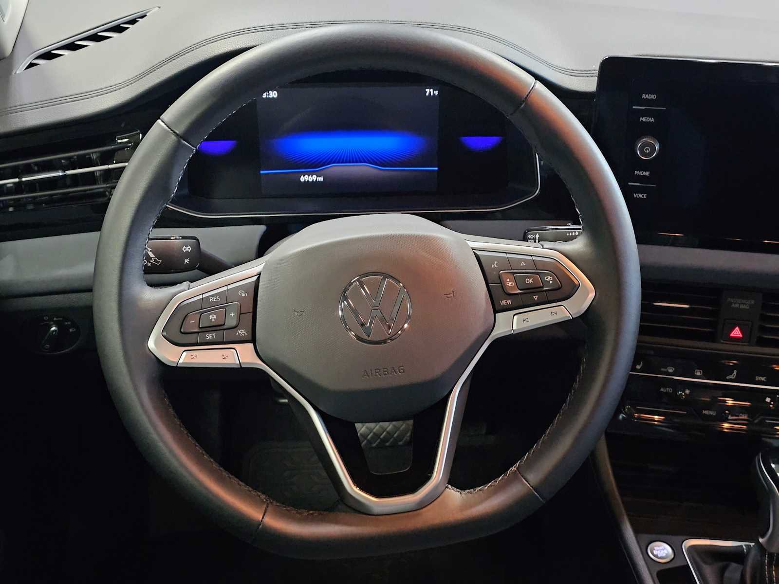 Certified 2025 Volkswagen Jetta SE image 20