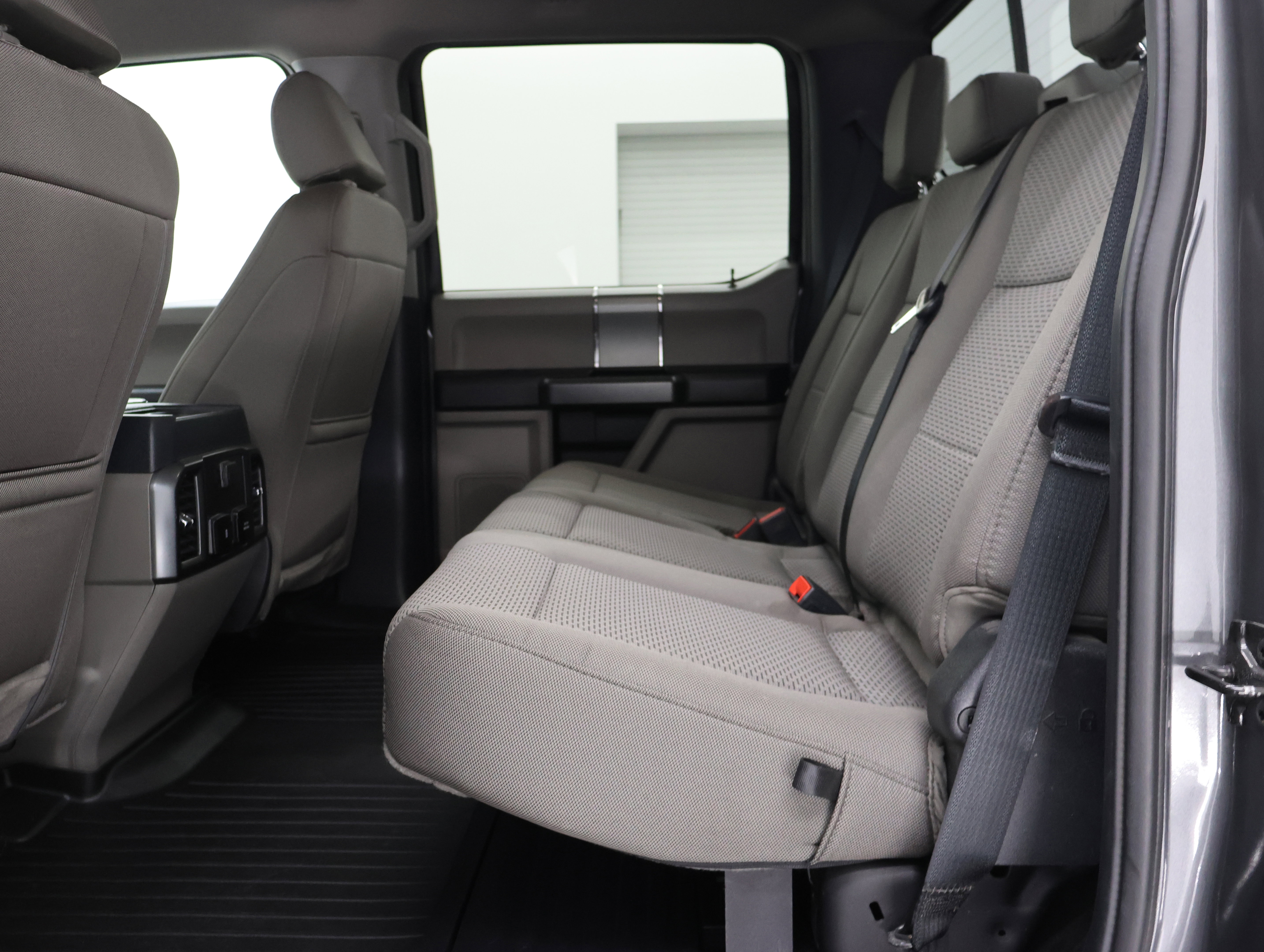 Used 2022 Ford F250 XLT w/ Black Appearance Package AWD/4WD image 9