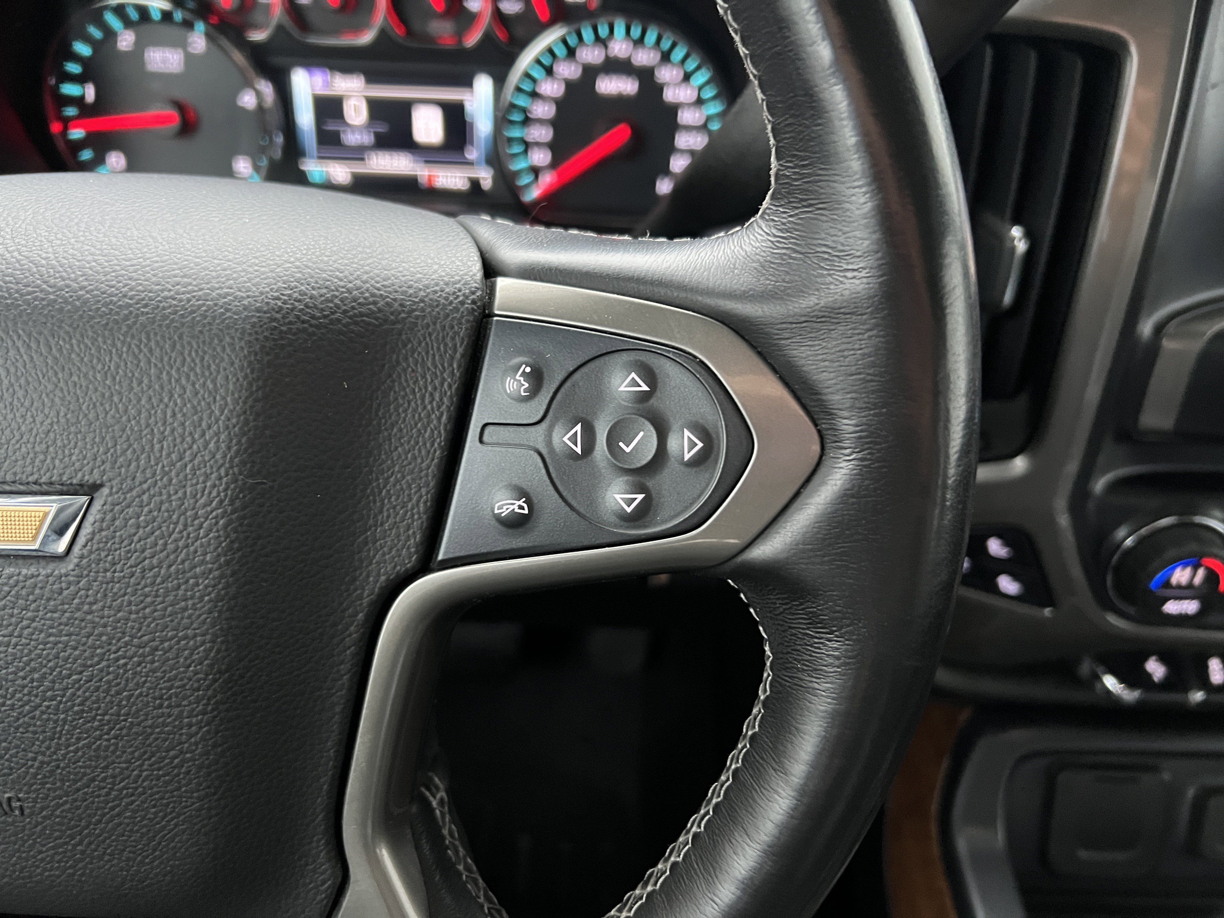 Used 2018 Chevrolet Silverado 2500 High Country w/ Duramax Plus Package image 27